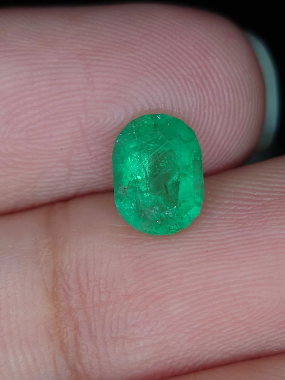 1.3ct Natural Oval Faceted Panjsher Emerald from Afghanistan — view 2